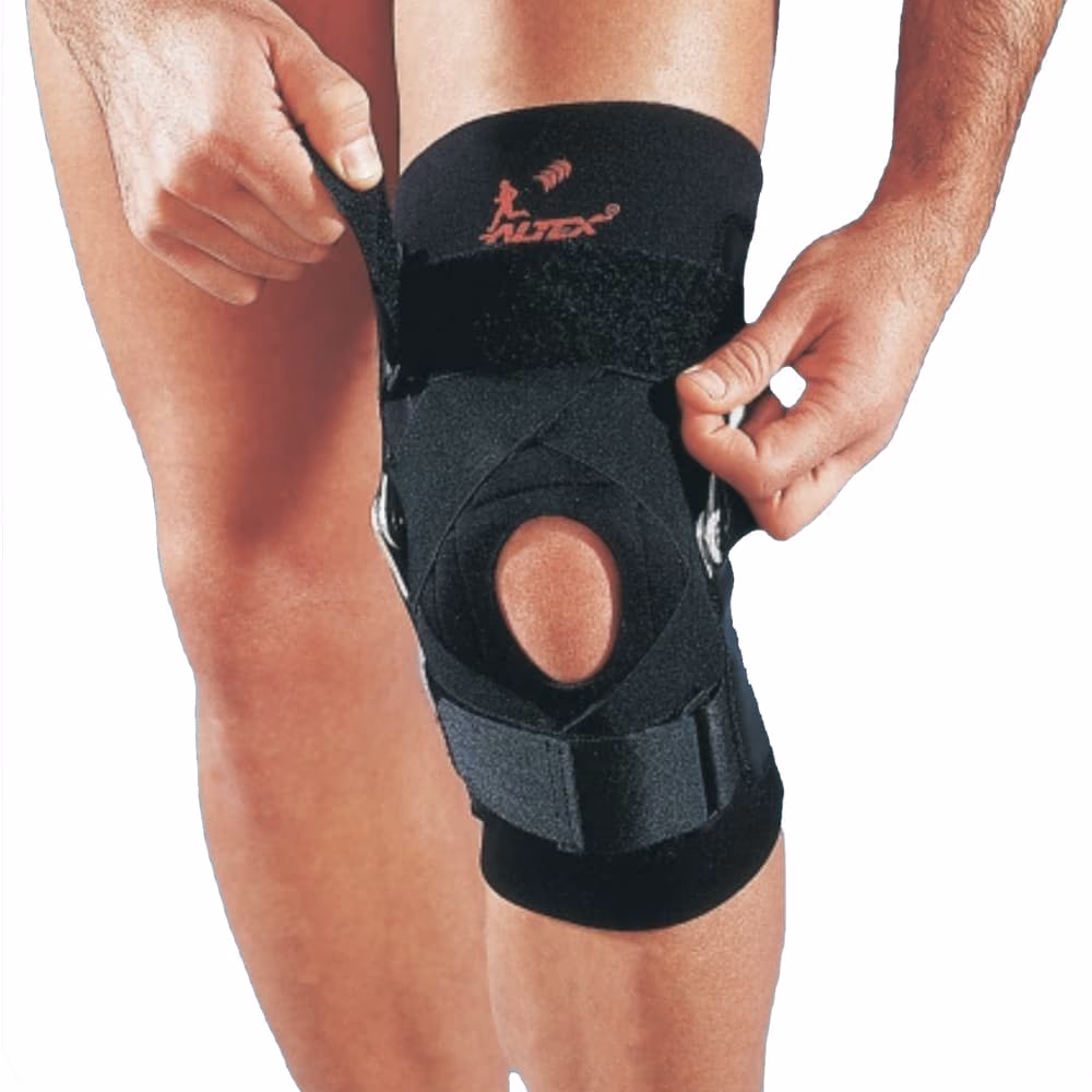 Free-Motion Hinged Knee Brace